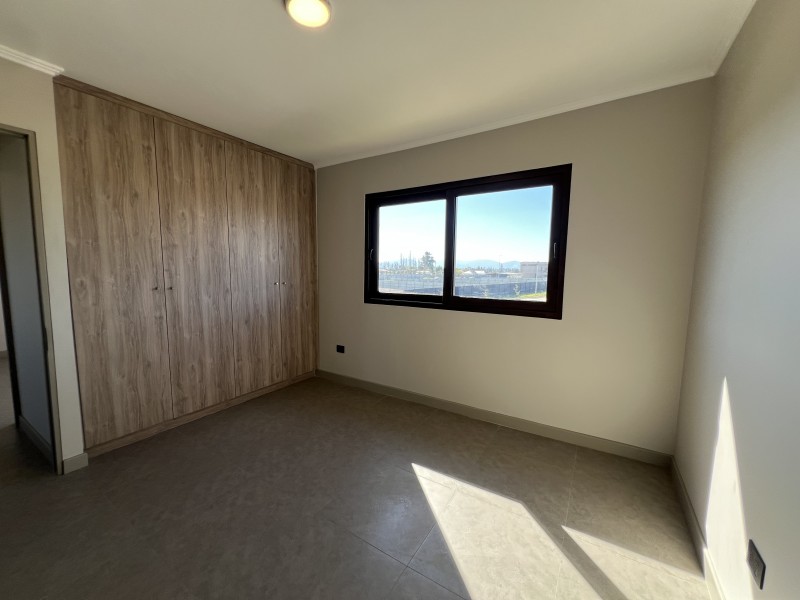 en Arriendo Casa Nueva Condominio Reserva las Rastras Talca!