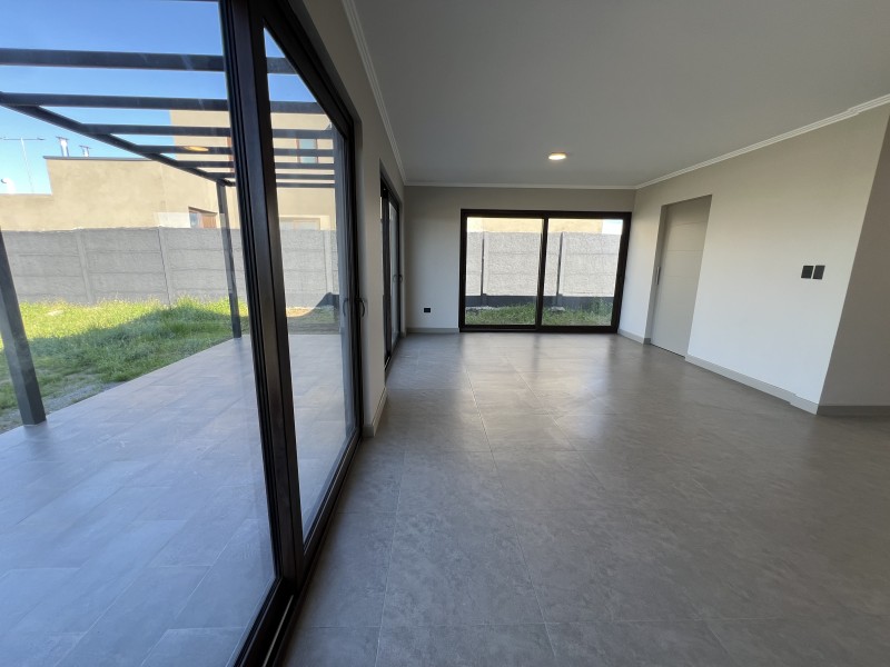en Arriendo Casa Nueva Condominio Reserva las Rastras Talca!