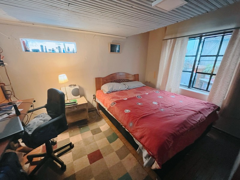 Se Vende Amplia Casa en Excelente Sector de Linares