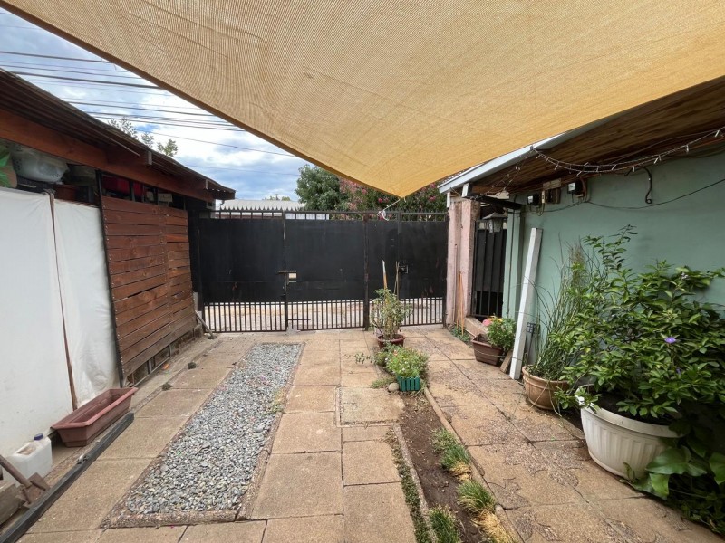 Se Vende Amplia Casa en Excelente Sector de Linares