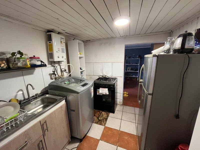 Se Vende Amplia Casa en Excelente Sector de Linares