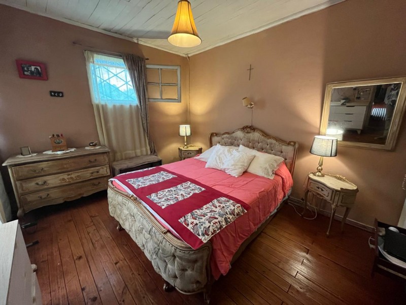 Se Vende Amplia Casa en Excelente Sector de Linares