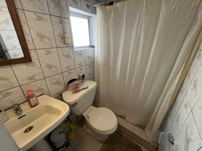 Se Vende Amplia Casa en Excelente Sector de Linares