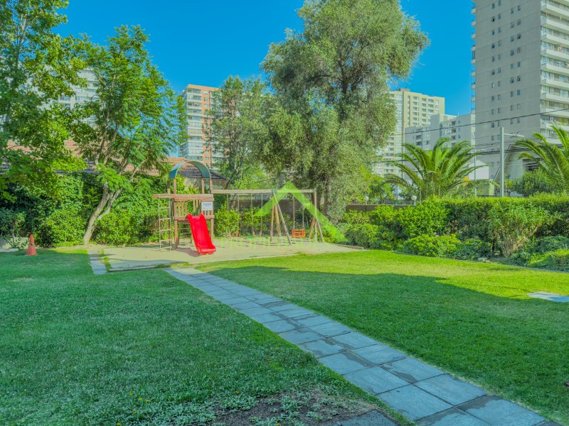 Teresa Vial / Metro San Miguel / el Llano