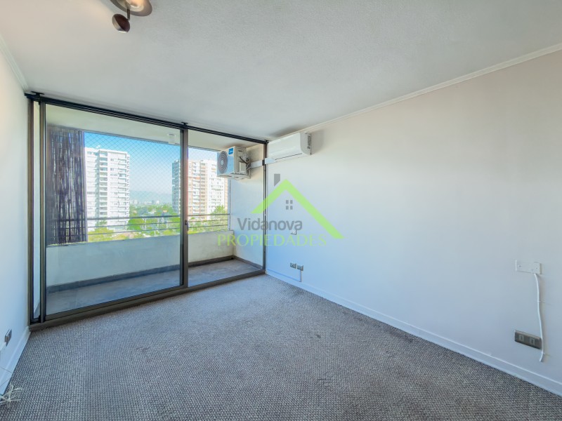 Teresa Vial / Metro San Miguel / el Llano