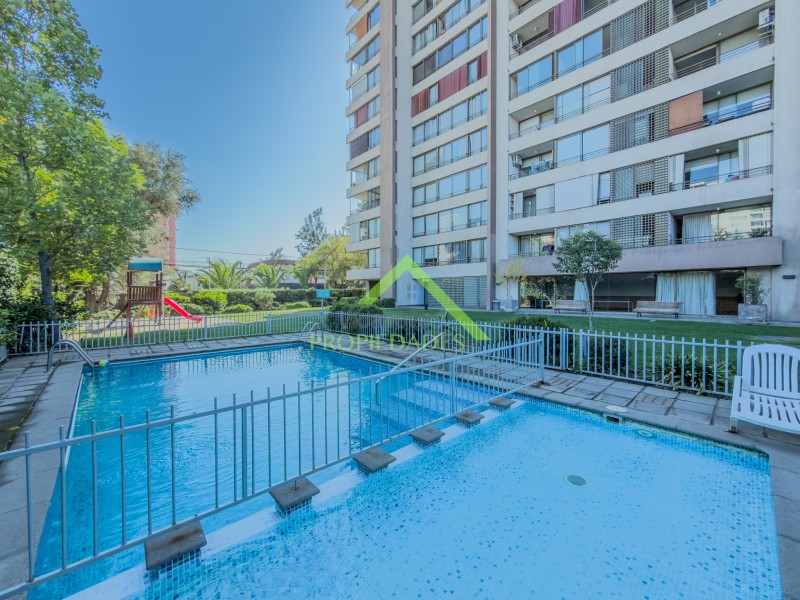 Teresa Vial / Metro San Miguel / el Llano