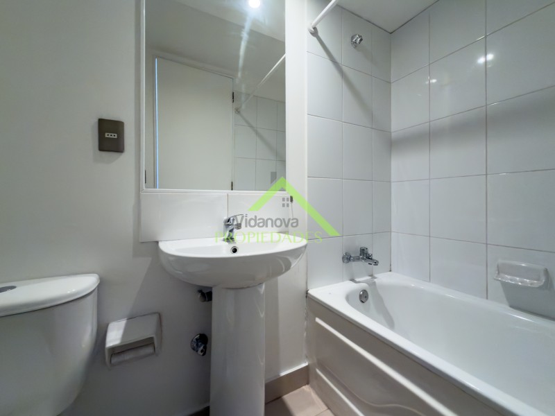 M. Hospitales/ 2D/ 2B/ Estacionamiento y Bodega