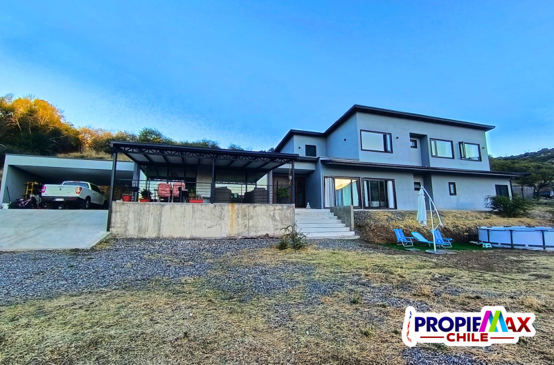Hermosa Casa en Exclusivo Sector Zapallar, 5300 M2 Terreno