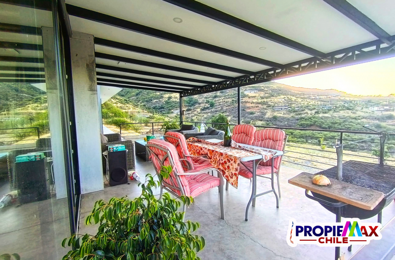Hermosa Casa en Exclusivo Sector Zapallar, 5300 M2 Terreno