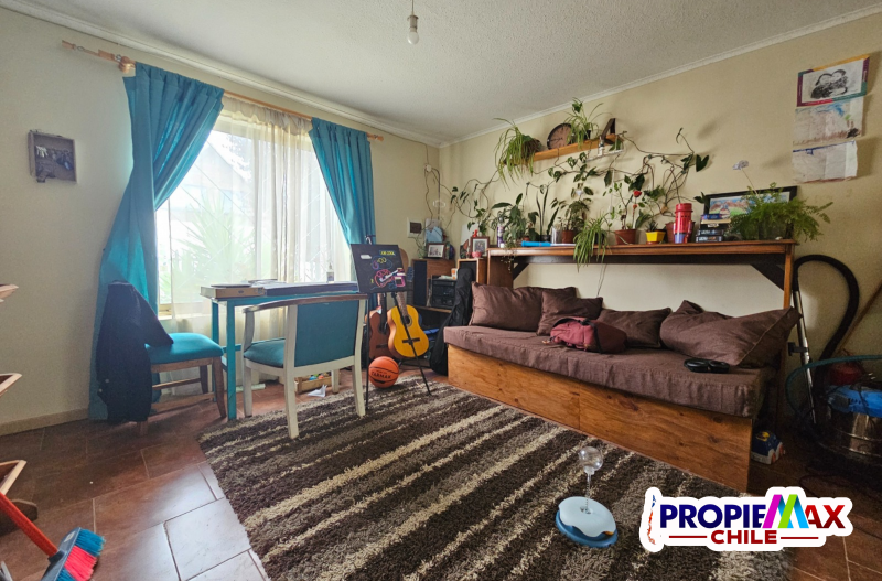 Amplia Casa en Villa Valles de Talca, Comodidad y Espacio