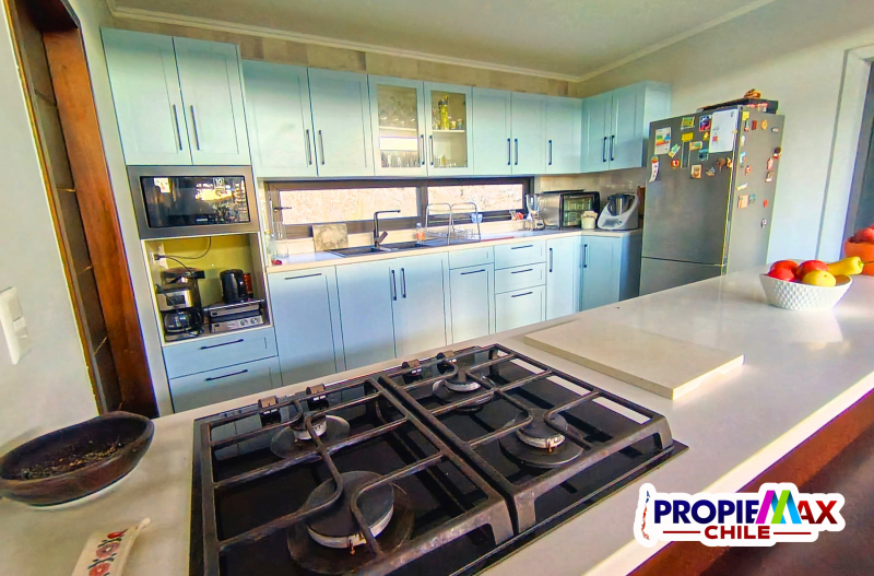 Hermosa Casa en Exclusivo Sector Zapallar, 5300 M2 Terreno