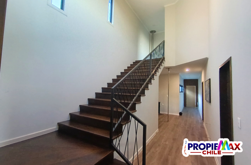 Hermosa Casa en Exclusivo Sector Zapallar, 5300 M2 Terreno
