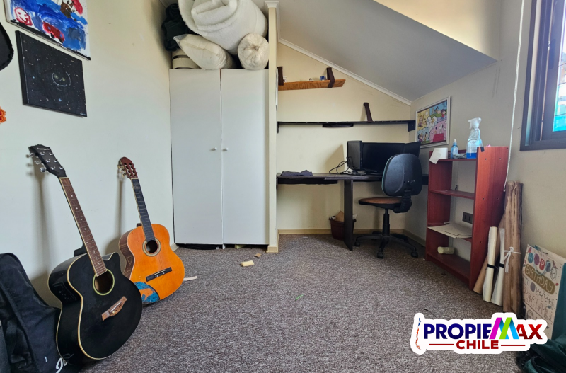 Amplia Casa en Villa Valles de Talca, Comodidad y Espacio