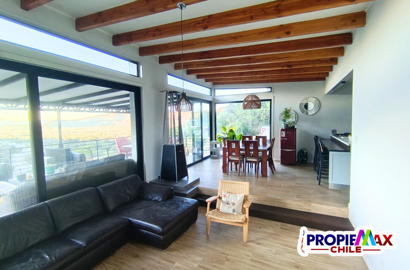 Hermosa Casa en Exclusivo Sector Zapallar, 5300 M2 Terreno