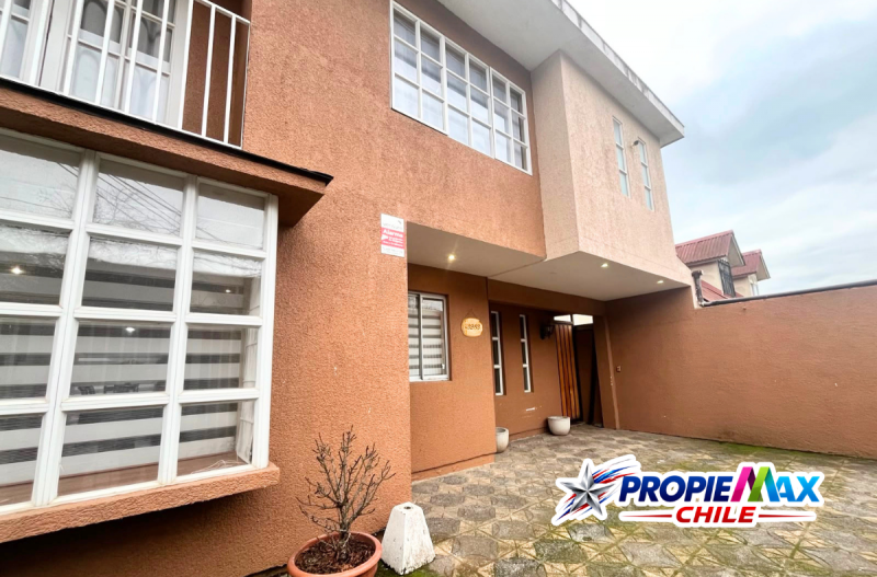 Amplia Casa Remodelada en Condominio de Lircay | 4D 3B