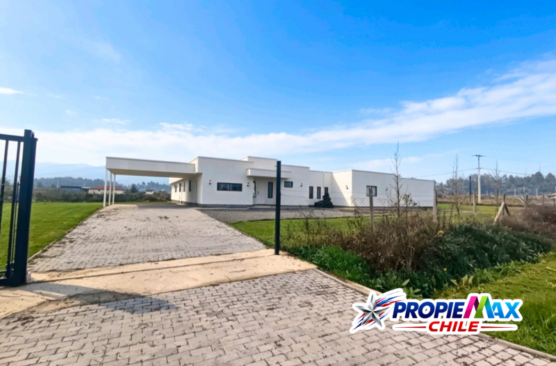 Hermosa Casa Mediterránea en Exclusivo Sector Zapallar