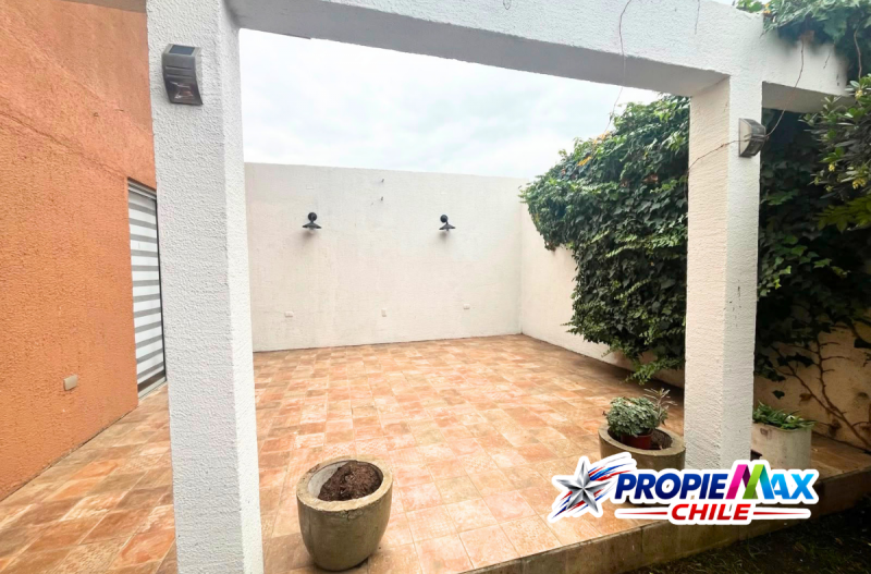 Amplia Casa Remodelada en Condominio de Lircay | 4D 3B
