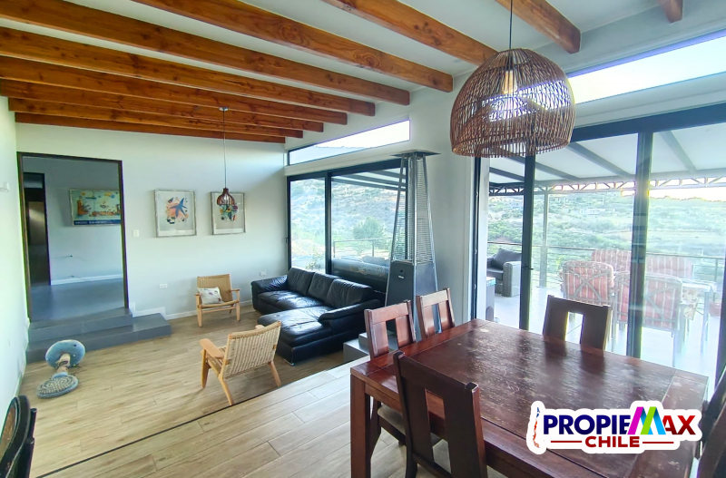 Hermosa Casa en Exclusivo Sector Zapallar, 5300 M2 Terreno