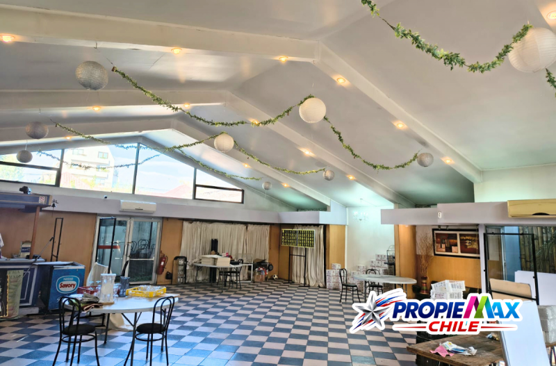 Casona Comercial Con Centro de Eventos en Funcionamiento