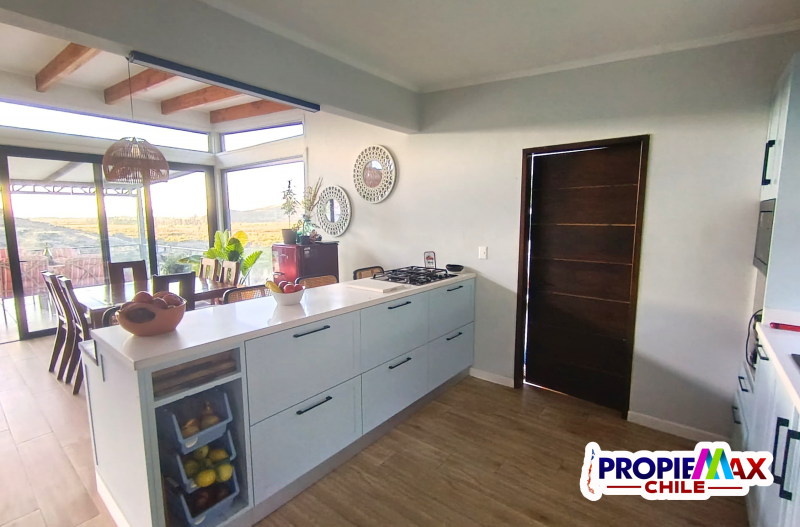 Hermosa Casa en Exclusivo Sector Zapallar, 5300 M2 Terreno