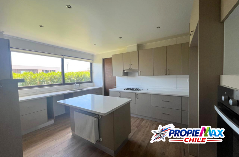 Exclusiva Casa en Pinares de Montemar | 5D 4B
