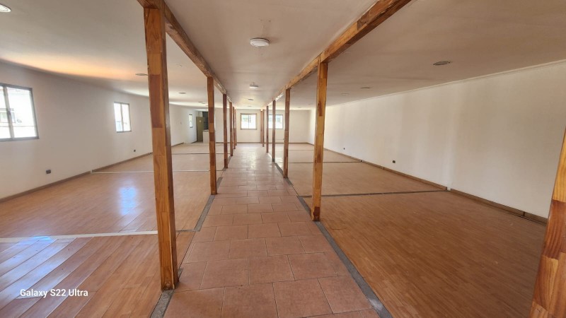 Se Arrienda Casa Comercial en Centro de Curico