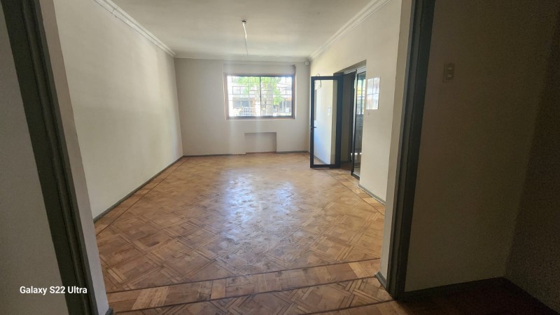 Se Arrienda Casa Comercial en Centro de Curico