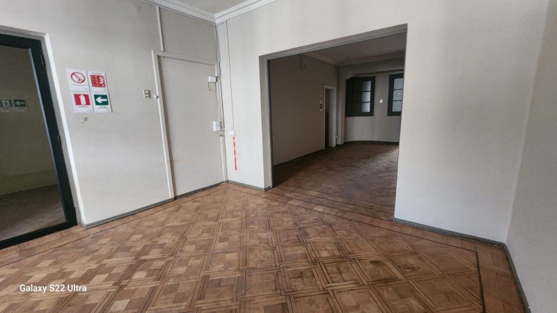 Se Arrienda Casa Comercial en Centro de Curico