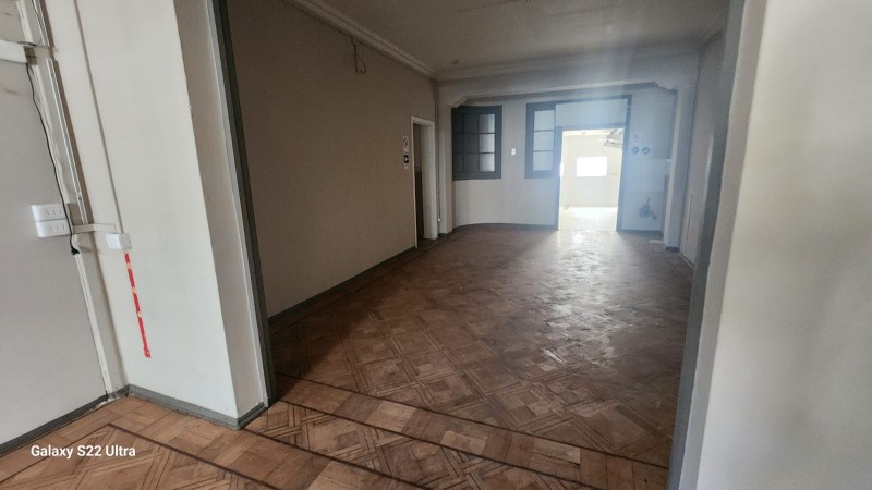 Se Arrienda Casa Comercial en Centro de Curico
