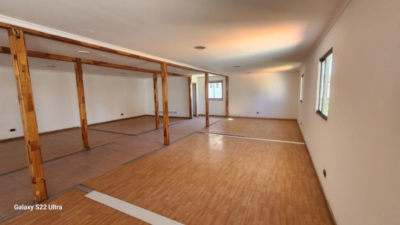 Se Arrienda Casa Comercial en Centro de Curico