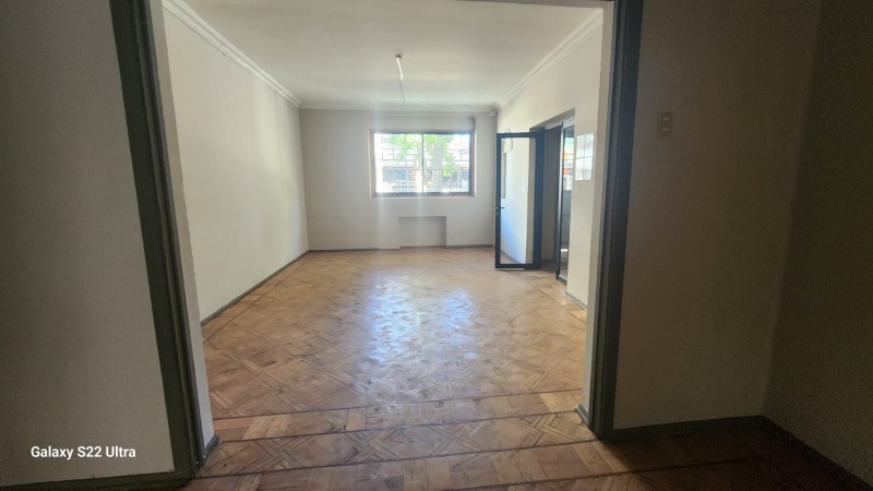 Se Arrienda Casa Comercial en Centro de Curico
