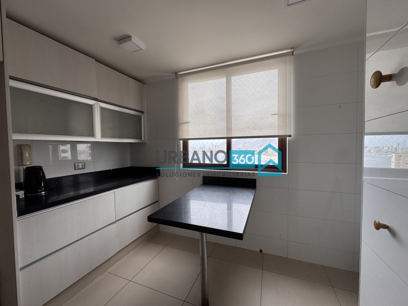Se Arrienda Amplio Dpto en Edificio Alto Cavancha -Península