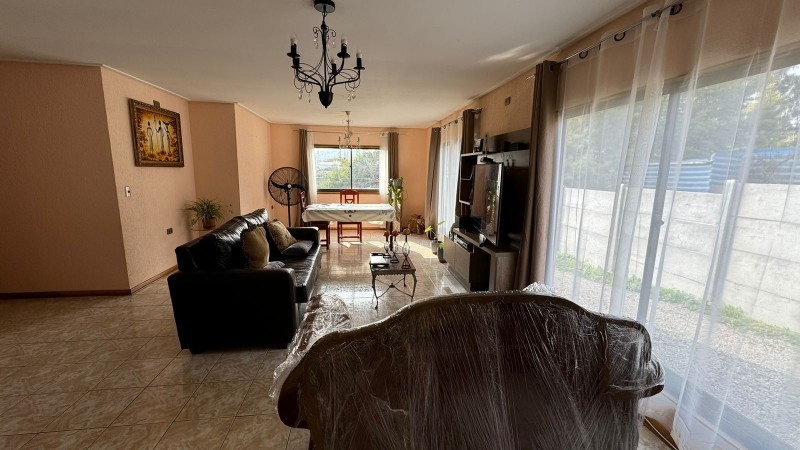 Amplia Casa en Gran Terreno, Belloto Sur