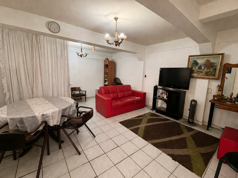 Casa en Venta, Ideal para Inversión, en Calle Talcahuano