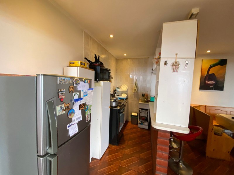 Venta de Casa Con Local Comercial en Av. Américo Vespucio