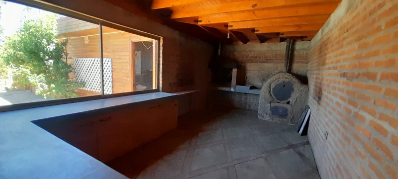 Casa Con Piscina en Copihue Vista Alba