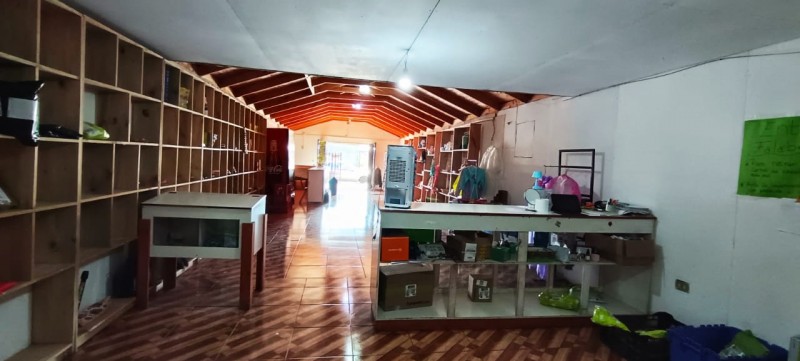 Se Arrienda Local para Negocio / Oficina Etc.