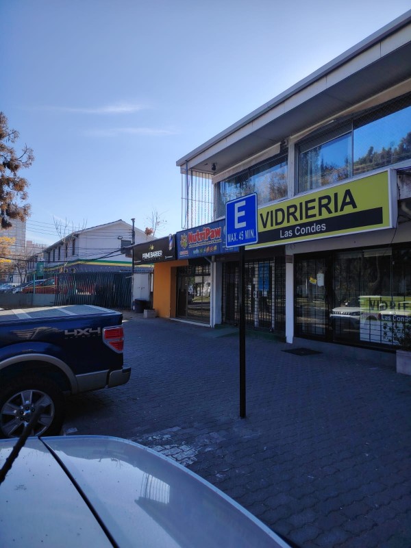 Barberia Funcionando Con Estacionamiento Clientes Fiel