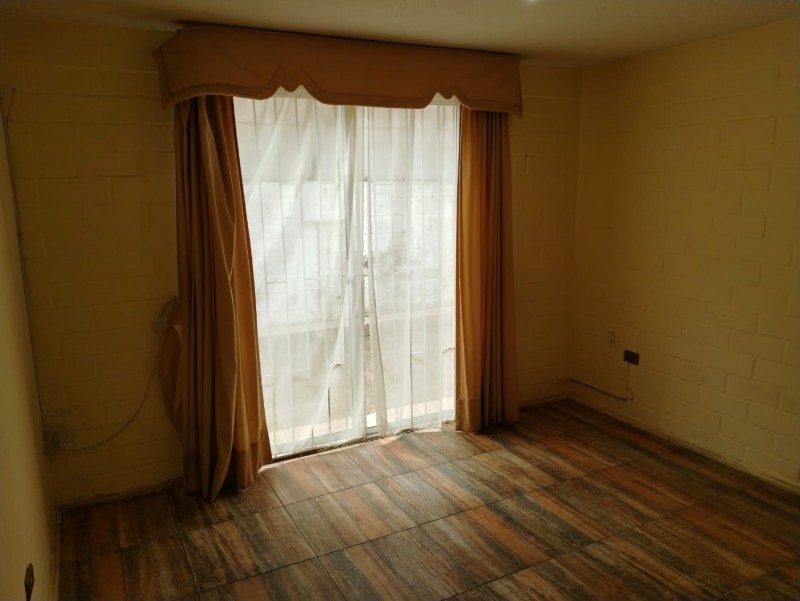 Se Vende Amplia Casa en los Pinos (Sk)