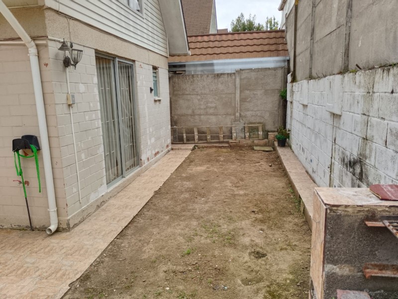 Se Vende Amplia Casa en los Pinos (Sk)