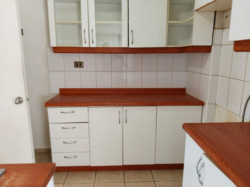 Se Vende Amplia Casa en los Pinos (Sk)