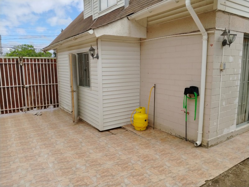 Se Vende Amplia Casa en los Pinos (Sk)