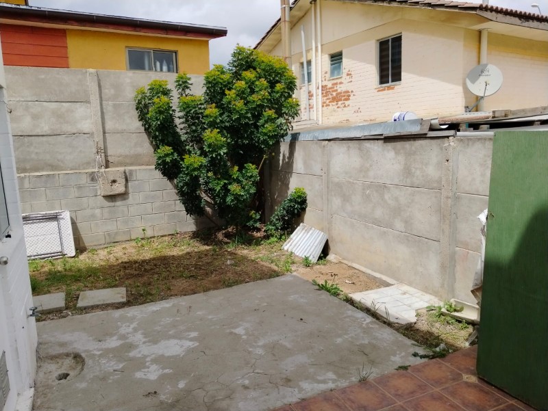 Se Vende Casa - los Pinos, 2 Pisos