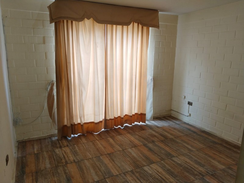 Se Vende Amplia Casa en los Pinos (Sk)