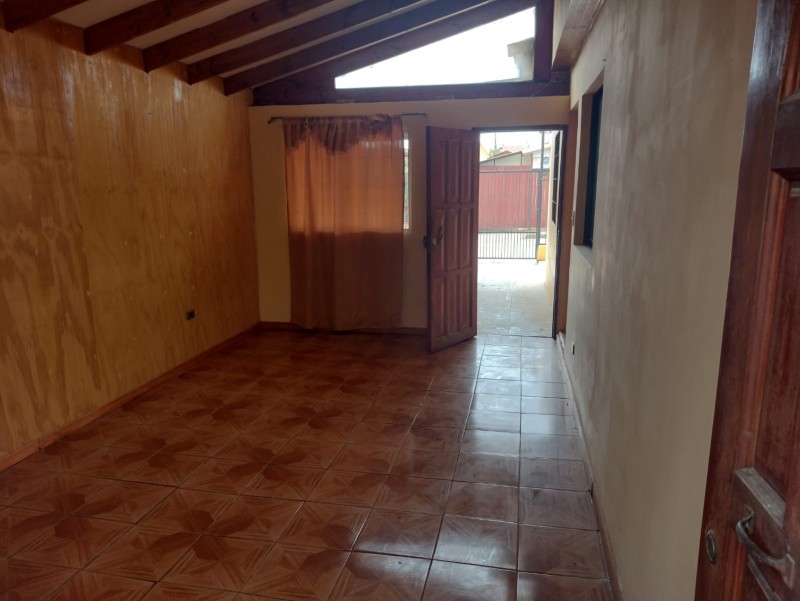 Se Vende Casa Sólida de 1 Piso Villa Alemana (Sk)