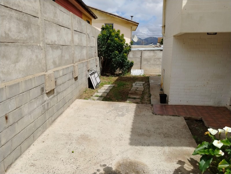 Se Vende Casa - los Pinos, 2 Pisos