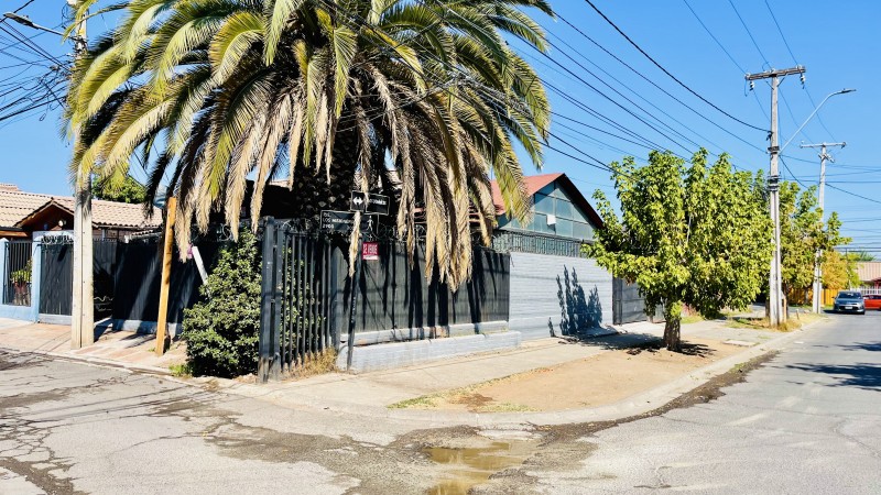 Casa Esquina en Parque San Francisco