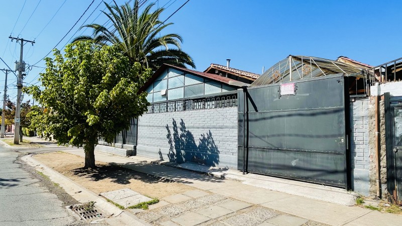 Casa Esquina en Parque San Francisco