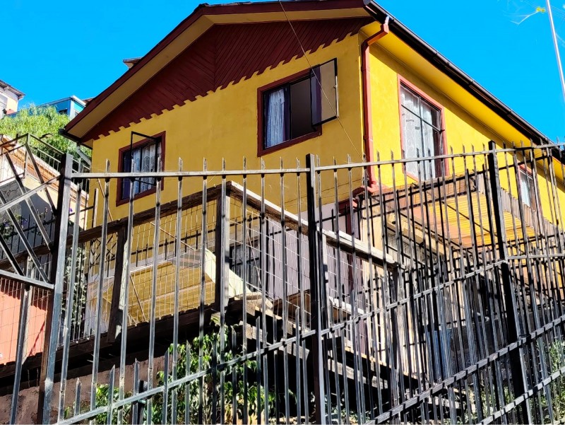 Venta de Casa Dos Pisos Cerro las Cañas Valparaiso