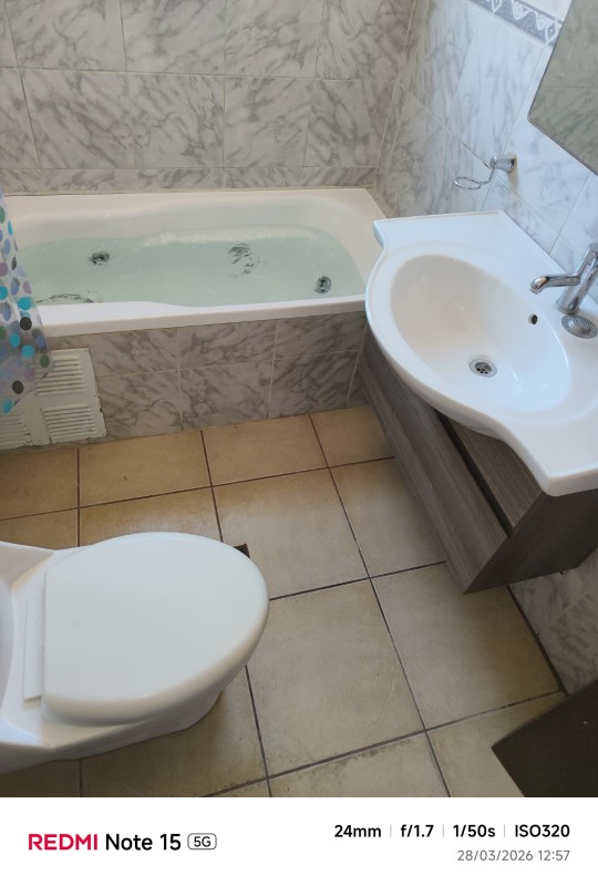 Casa un Piso Amplio Terreno Sector Residencial el Sol